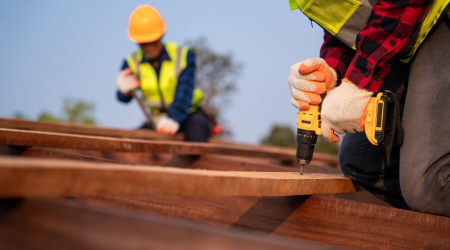 Professional gutter cleaning in Phelan, CA
